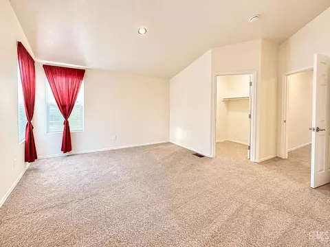 Bedroom - 4501 King Arthur Ct, Bakersfield, CA 93301 photo 1 of 2