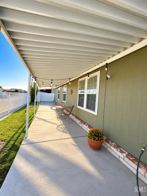 Exterior - 4501 King Arthur Ct, Bakersfield, CA 93301 photo 1 of 3