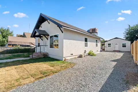 Exterior - 19715 Guthrie Dr, Strathmore, CA 93267 photo 1 of 3