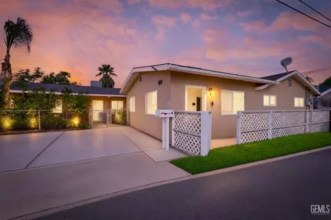 818 11th St, Bakersfield, CA 93304