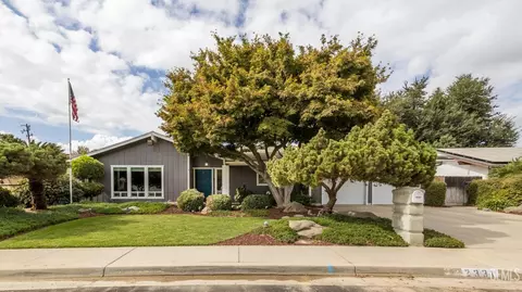 2331 21st Ave, Kingsburg, CA 93631