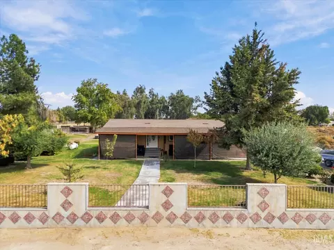 4500 Banning St, Bakersfield, CA 93314