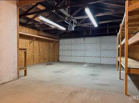 Other - 528 E St, Taft, CA 93268 photo 3 of 4