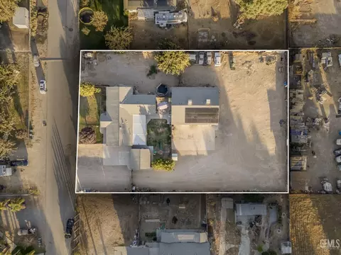 View/Area - 28109 Chaparral Ave, Taft, CA 93268 photo 2 of 7