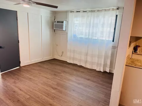 Living - 112 Lucard, Taft, CA 93268 photo 1 of 1