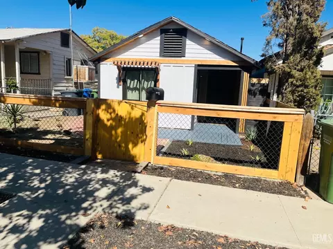 Exterior - 112 Lucard, Taft, CA 93268 photo 2 of 4