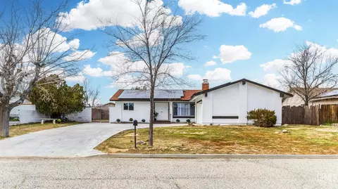 21411 Applewood Dr, California City, CA 93505