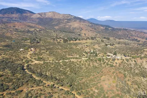 0 Apn #237-295-23, Tehachapi, CA 93561 photo 5