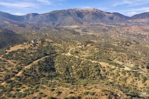 0 Apn #237-295-23, Tehachapi, CA 93561 photo 2