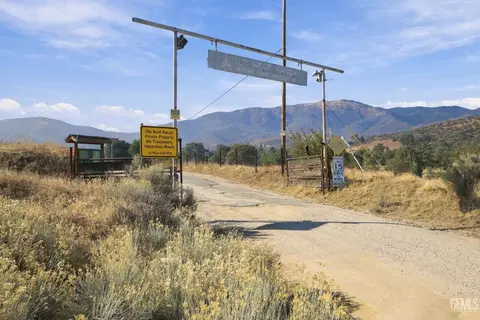 0 Apn #237-295-23, Tehachapi, CA 93561 photo 9
