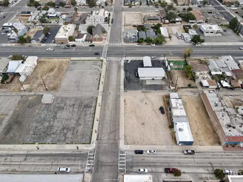 306 S 5th St, Taft, CA 93268 photo 7