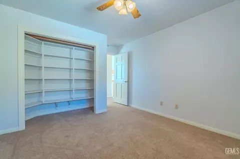 Bedroom - 24050 Jacaranda Dr, Tehachapi, CA 93561 photo 10 of 13