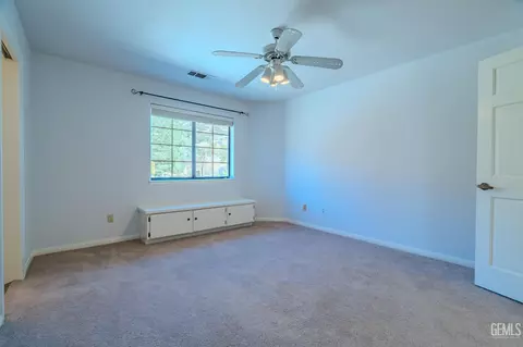 Bedroom - 24050 Jacaranda Dr, Tehachapi, CA 93561 photo 8 of 13