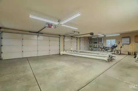 Other - 24050 Jacaranda Dr, Tehachapi, CA 93561 photo 13 of 19