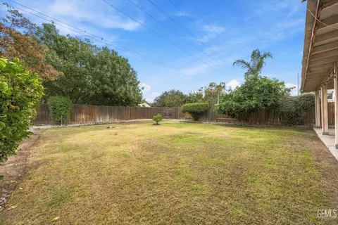 Exterior - 4704 Tobin Rd, Bakersfield, CA 93311 photo 8 of 8
