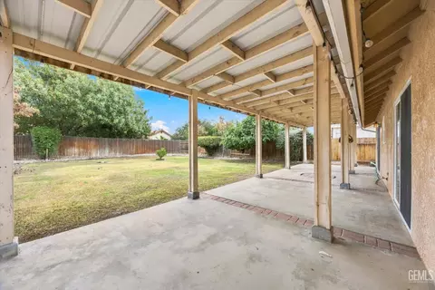 Exterior - 4704 Tobin Rd, Bakersfield, CA 93311 photo 3 of 8