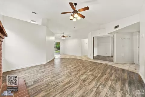 Living - 4704 Tobin Rd, Bakersfield, CA 93311 photo 4 of 5