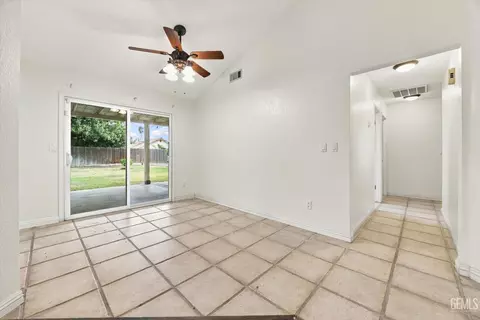 Entry Way - 4704 Tobin Rd, Bakersfield, CA 93311 photo 2 of 2