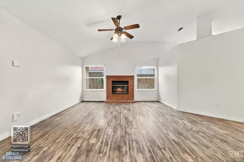 Living - 4704 Tobin Rd, Bakersfield, CA 93311 photo 2 of 5