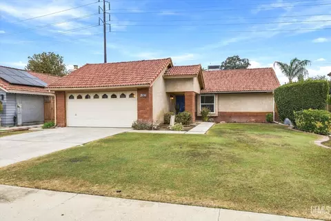 Exterior - 4704 Tobin Rd, Bakersfield, CA 93311 photo 2 of 8
