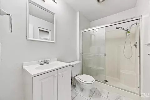Bath - 4704 Tobin Rd, Bakersfield, CA 93311 photo 1 of 2