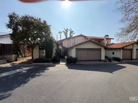 3501 Bernard St #14A, Bakersfield, CA 93306