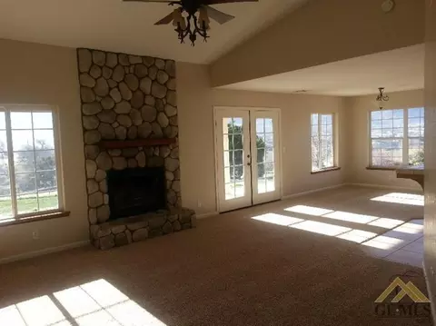 22001 Mid Way, Tehachapi, CA 93561 photo 5
