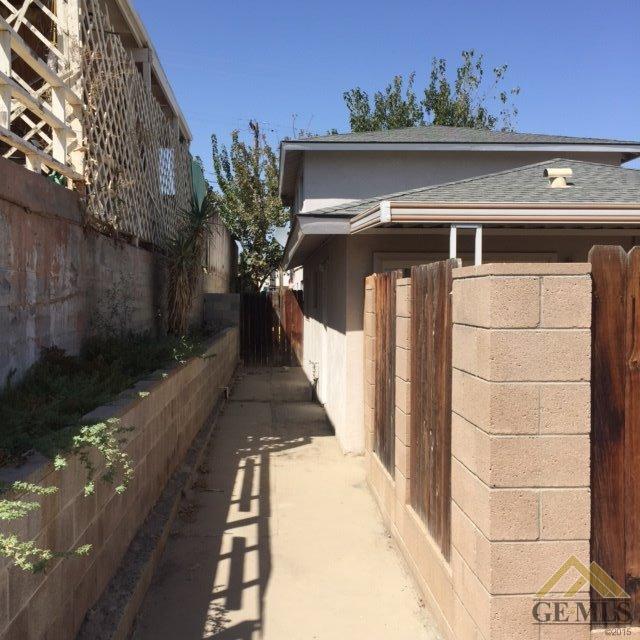 630 E St, Taft, CA 93268 photo 5