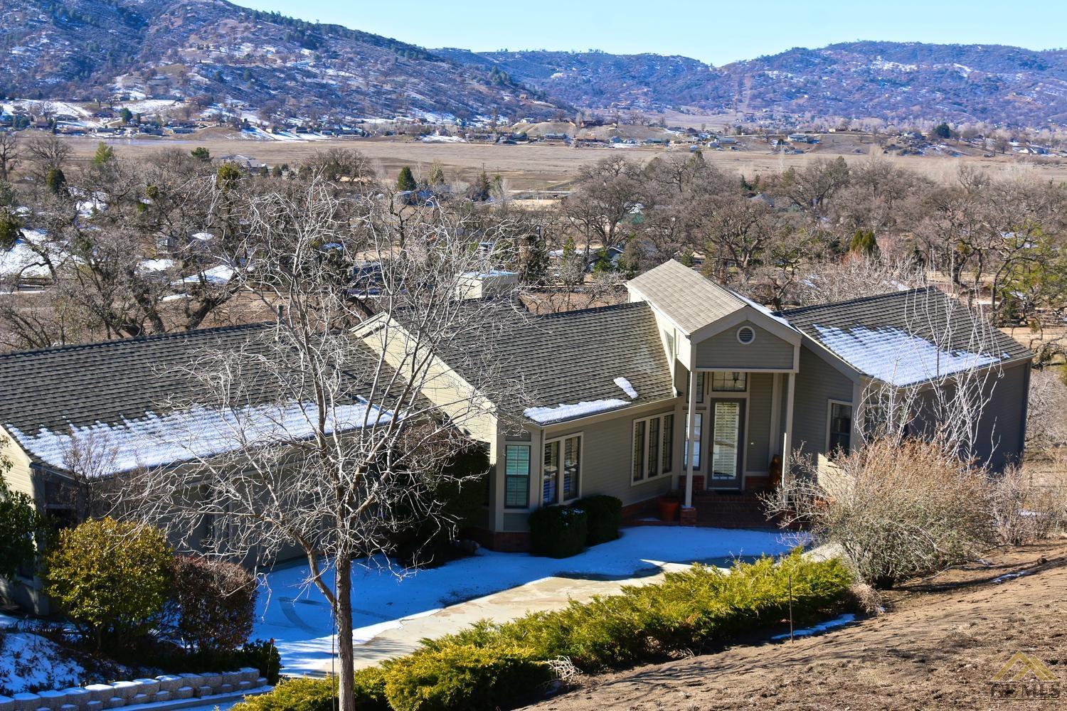 27401 Oakflat Dr, Tehachapi, CA 93561 photo 1