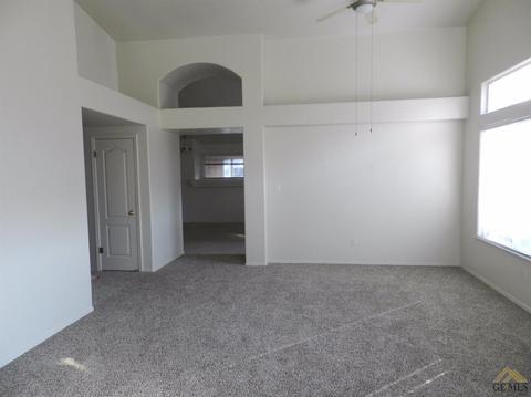 8533 Rollingbay Dr, Bakersfield, CA 93312 photo 4