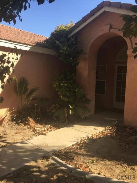 8533 Rollingbay Dr, Bakersfield, CA 93312 photo 2