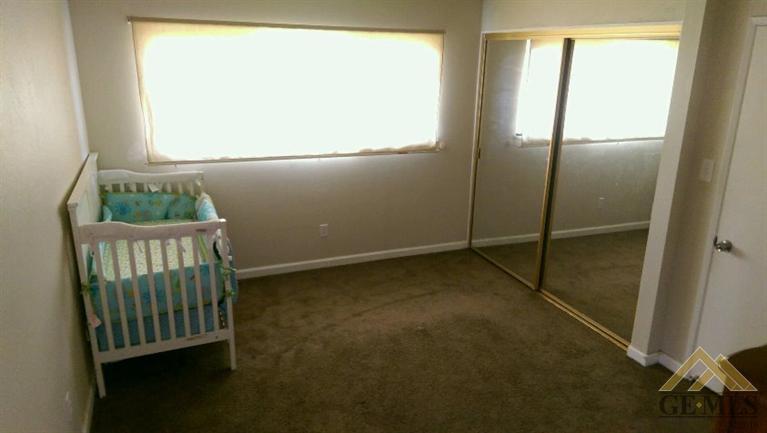 706 Union St, Delano, CA 93215 photo 4