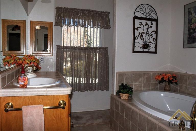29460 Fawn Way, Tehachapi, CA 93561 photo 19
