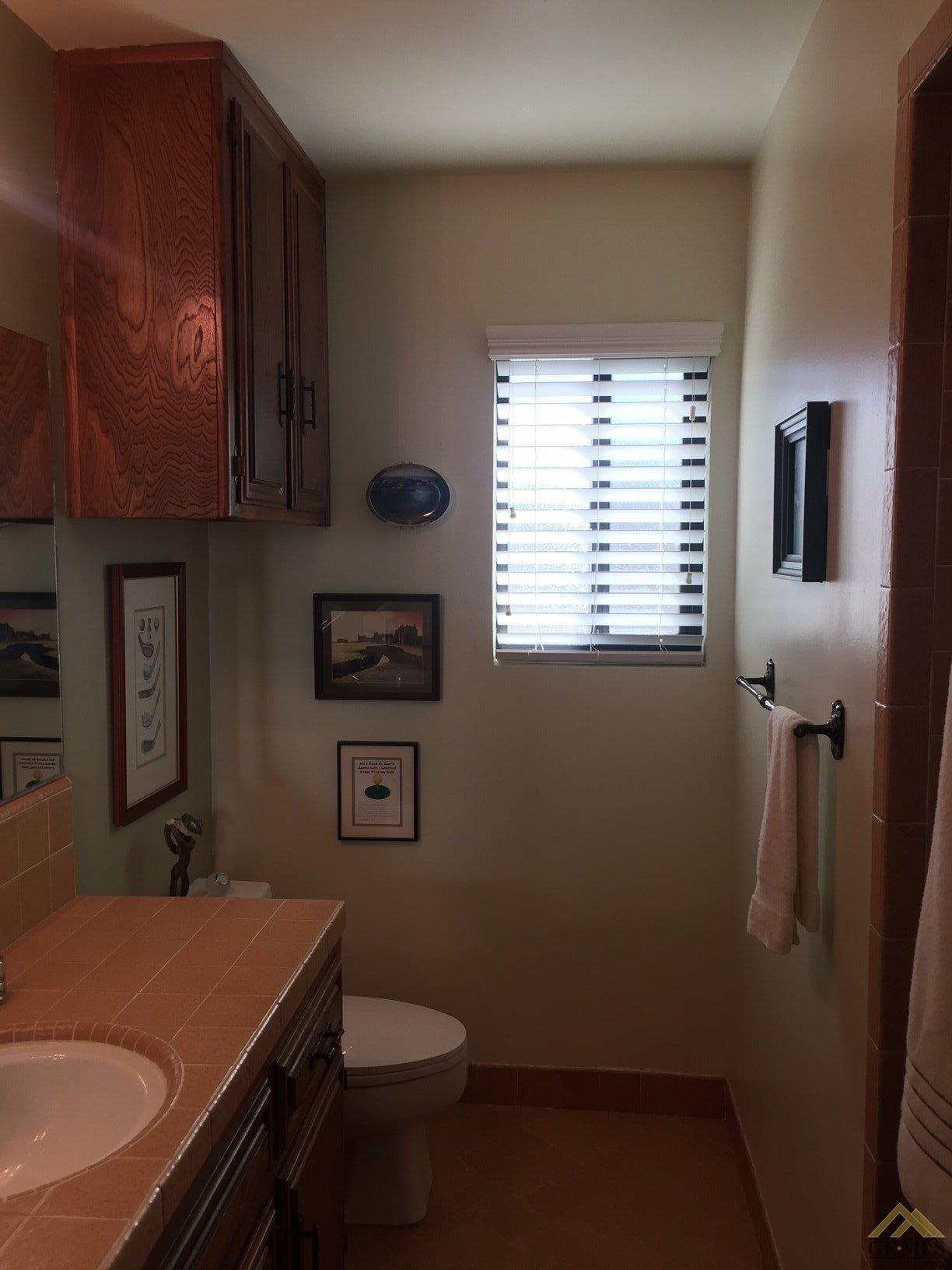 4803 Christmas Tree Ln, Bakersfield, CA 93306 photo 13