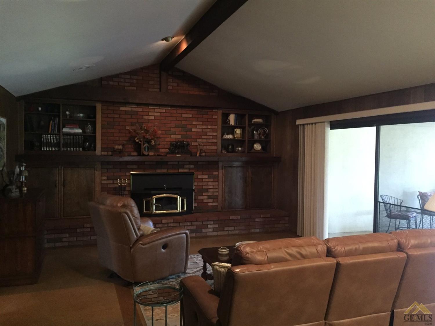 4803 Christmas Tree Ln, Bakersfield, CA 93306 photo 2