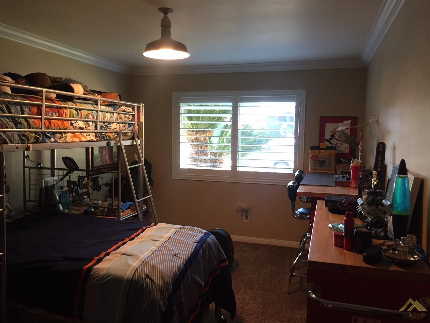 4803 Christmas Tree Ln, Bakersfield, CA 93306 photo 11