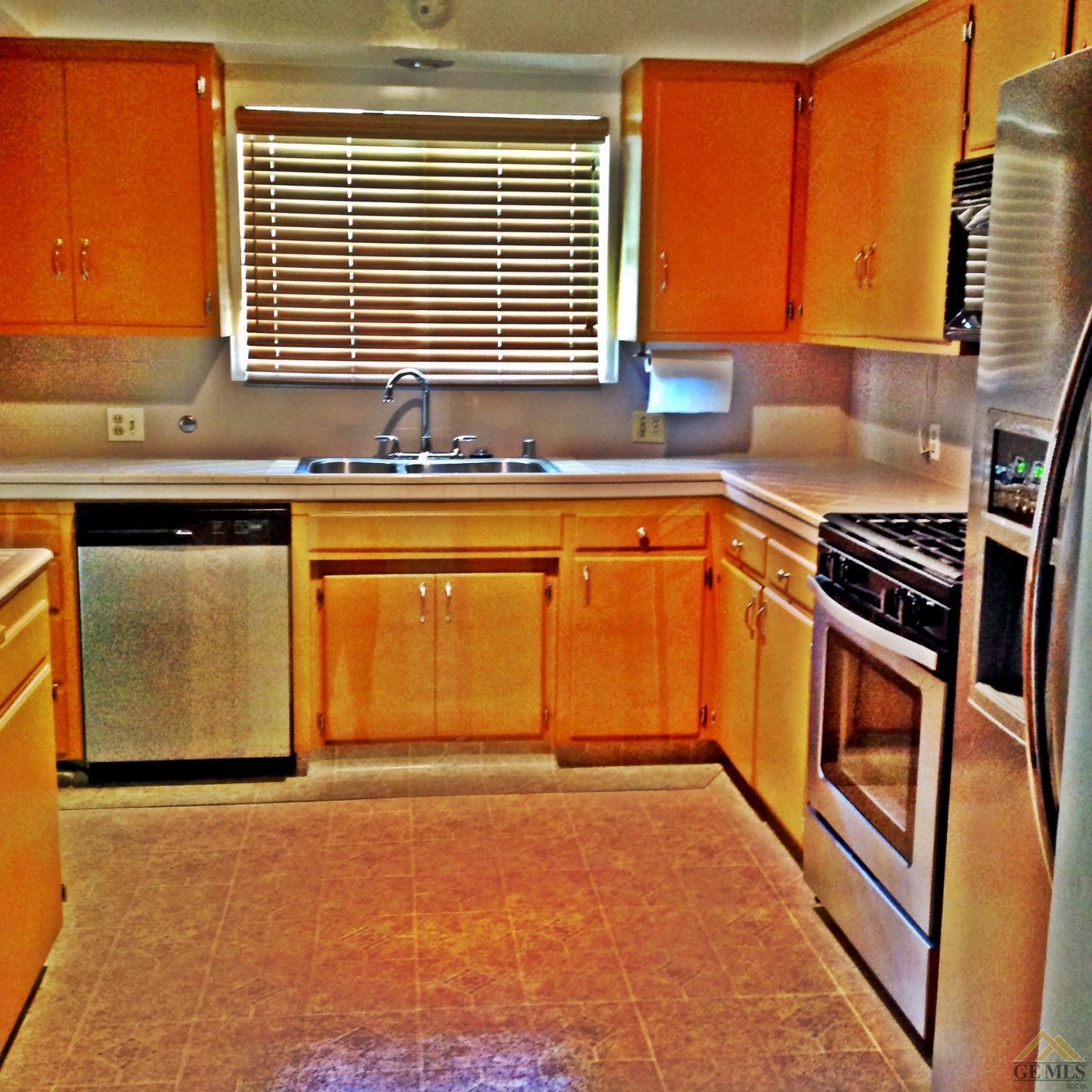 5237 Montecito Dr, Bakersfield, CA 93306 photo 4