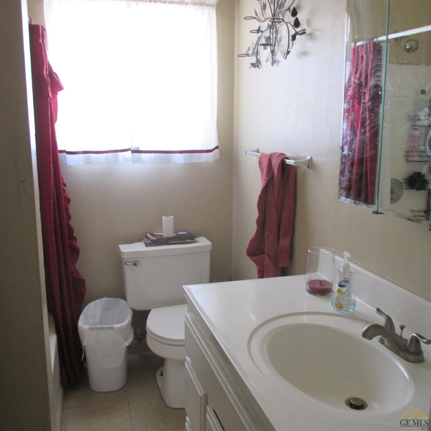 224 B St, Taft, CA 93268 photo 5