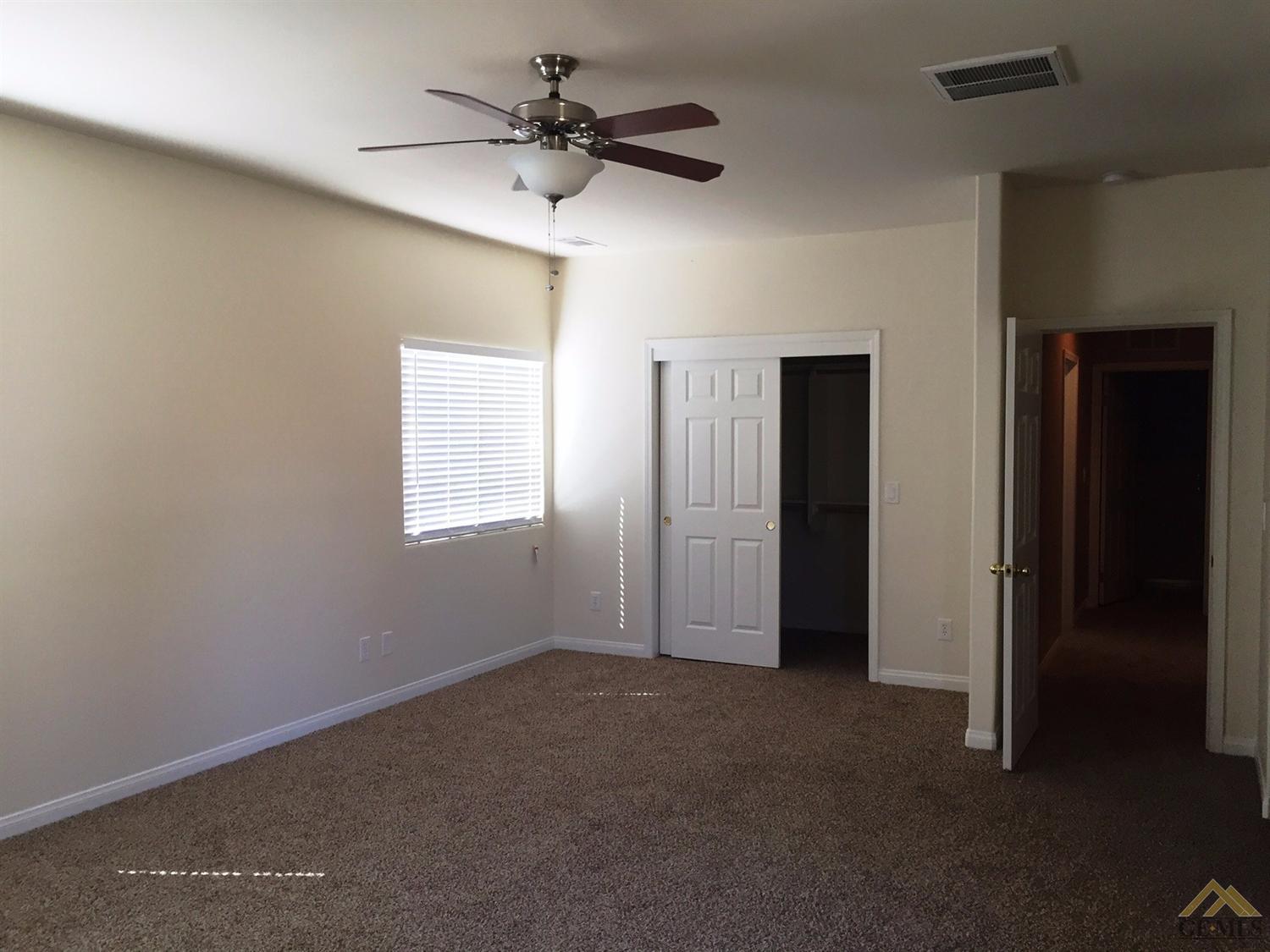 423 Grace Ct, Shafter, CA 93263 photo 7