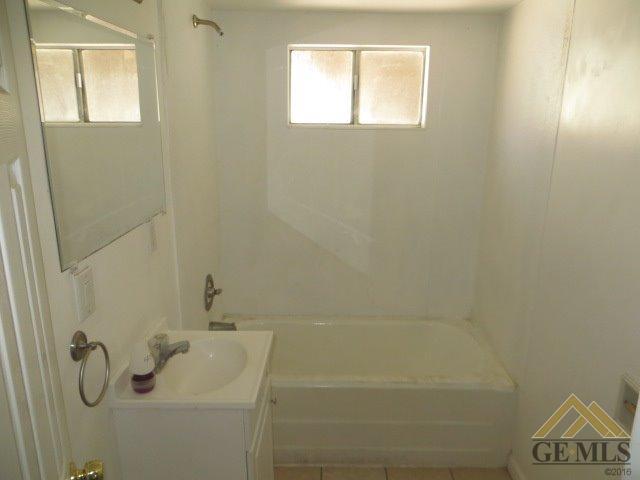627 A St, Taft, CA 93268 photo 13