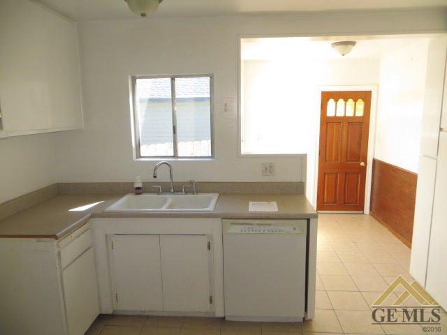 627 A St, Taft, CA 93268 photo 8