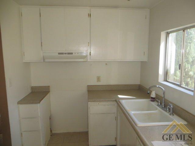 627 A St, Taft, CA 93268 photo 9