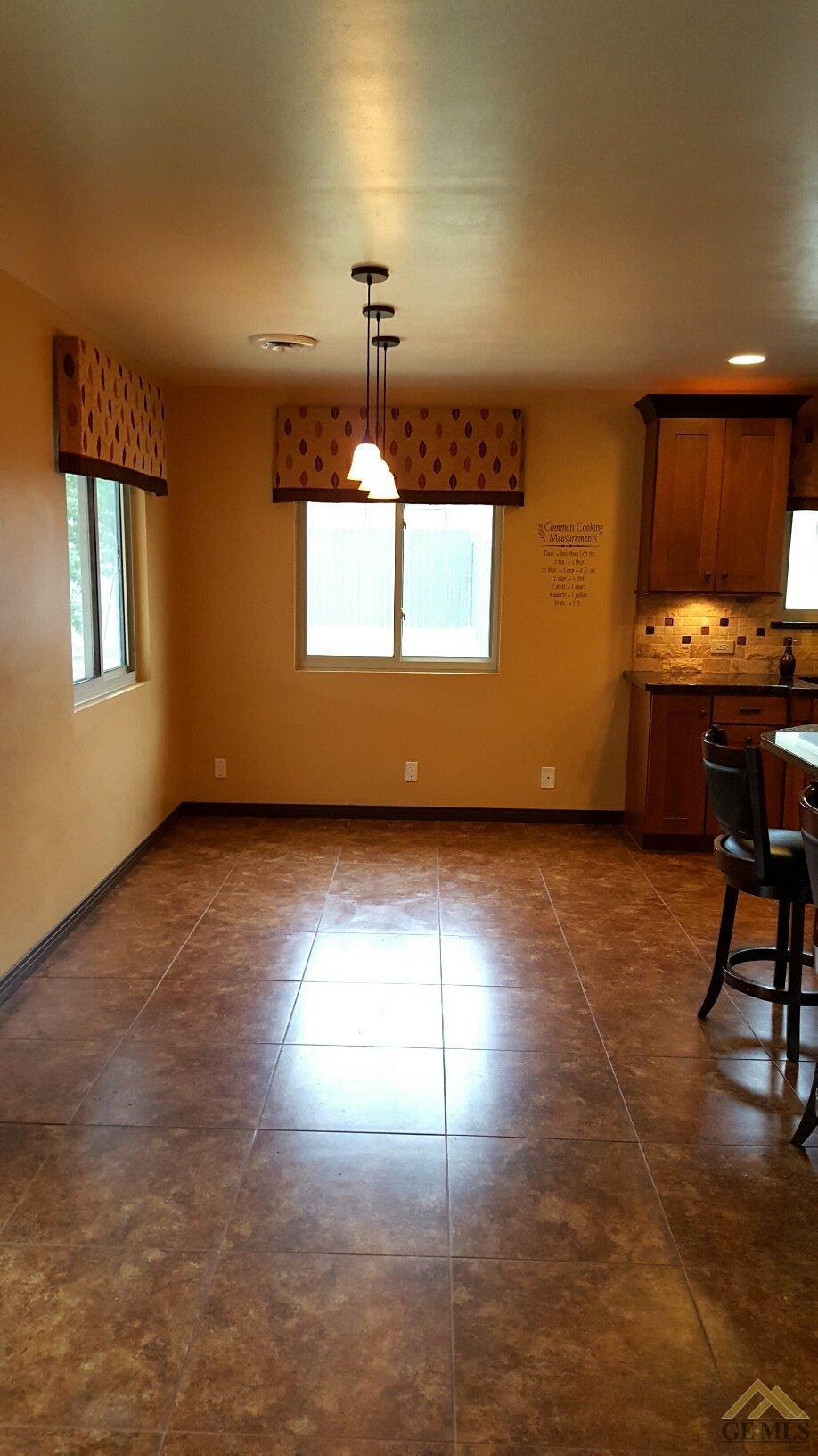 409 Pilgrim Ave, Taft, CA 93268 photo 14