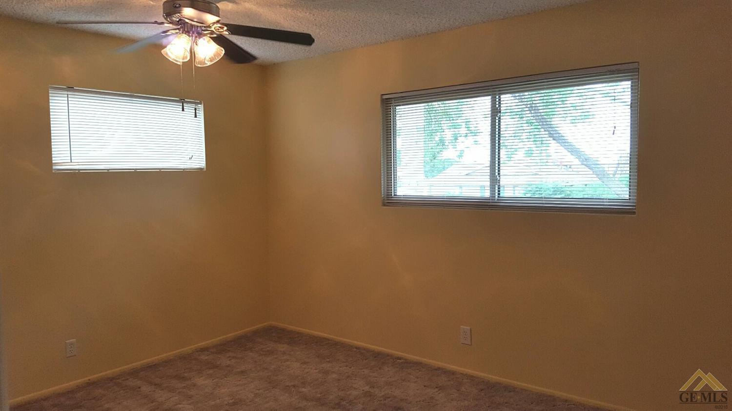409 Pilgrim Ave, Taft, CA 93268 photo 22