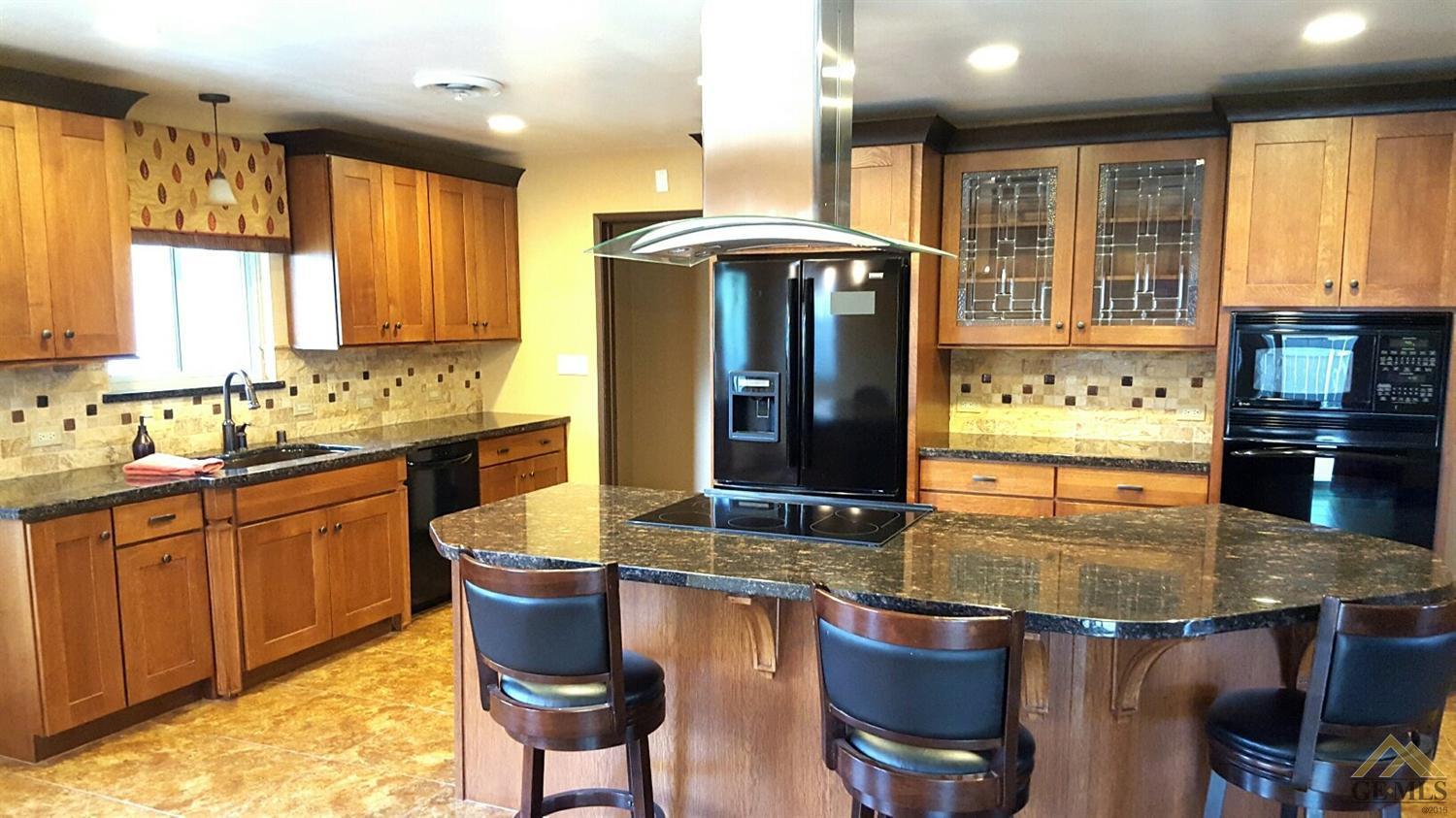 409 Pilgrim Ave, Taft, CA 93268 photo 6