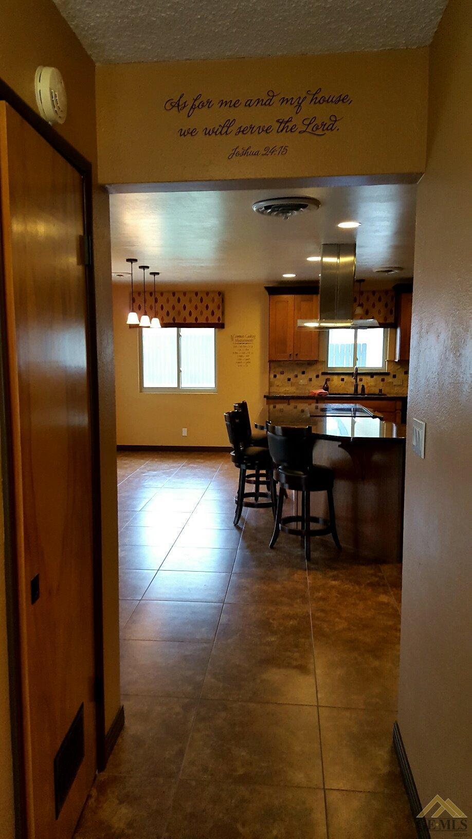 409 Pilgrim Ave, Taft, CA 93268 photo 5