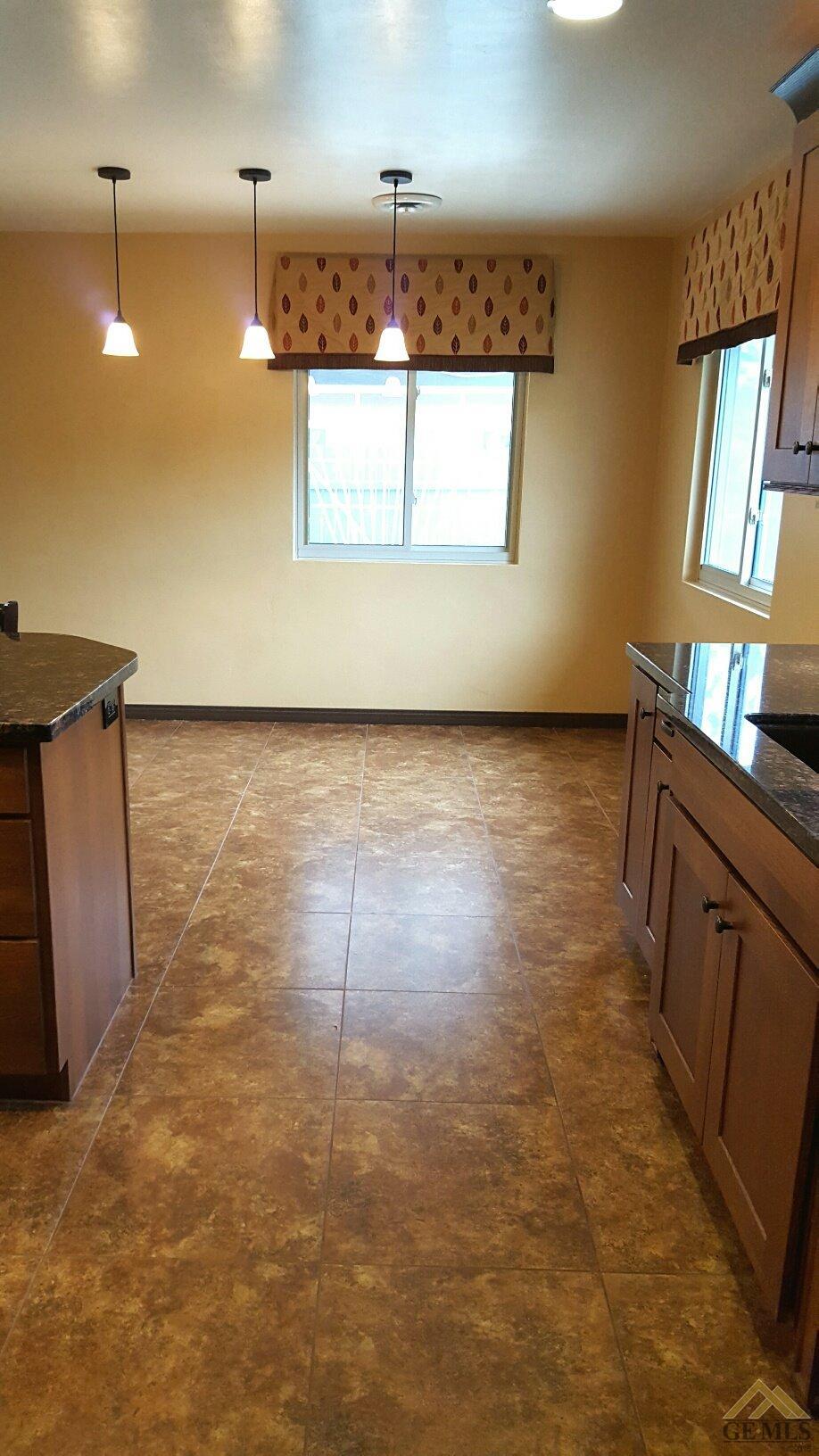 409 Pilgrim Ave, Taft, CA 93268 photo 13