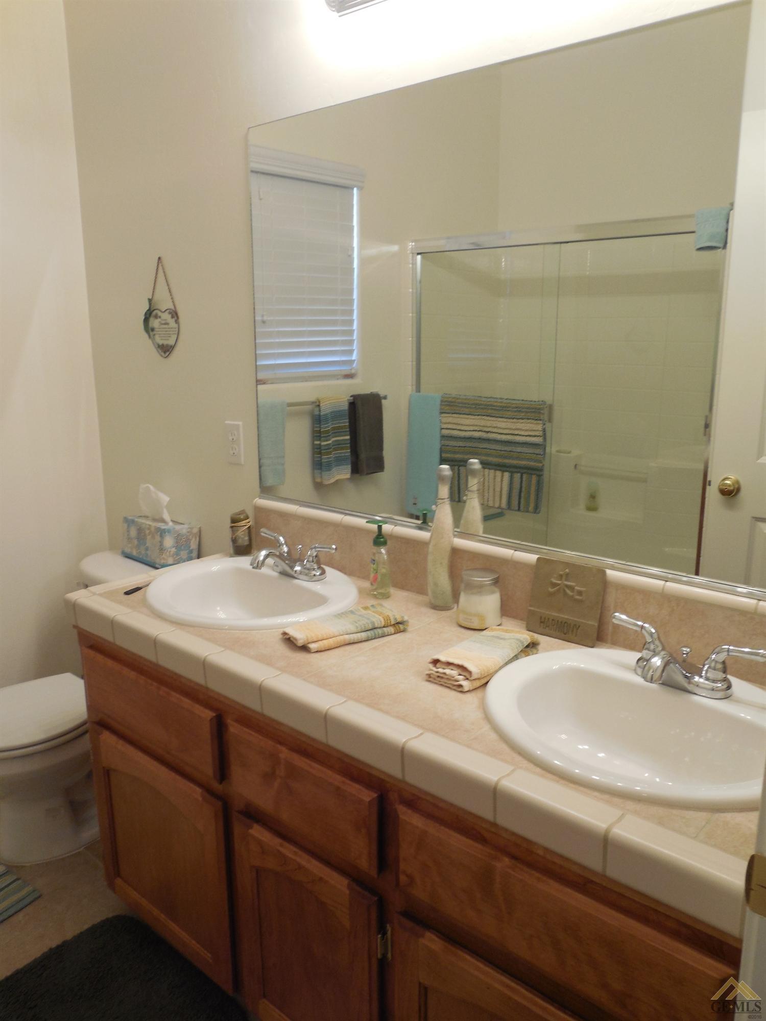 700 Brookside Dr, Shafter, CA 93263 photo 20