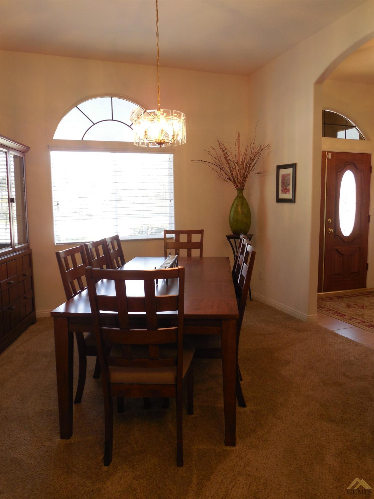 700 Brookside Dr, Shafter, CA 93263 photo 7