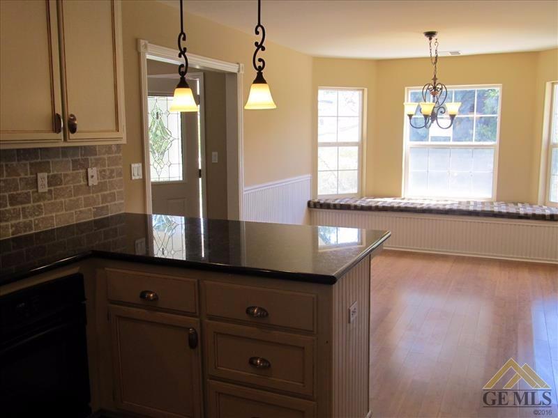 28621 Hawaii Ct, Tehachapi, CA 93561 photo 5